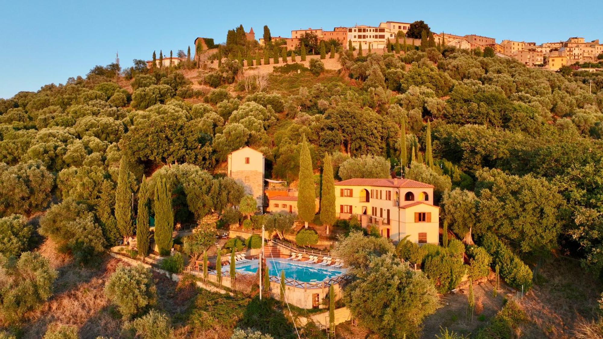Madonna Del Poggio Cav Aparthotel Scarlino Exterior photo