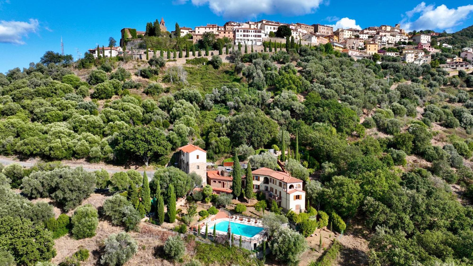 Madonna Del Poggio Cav Aparthotel Scarlino Exterior photo