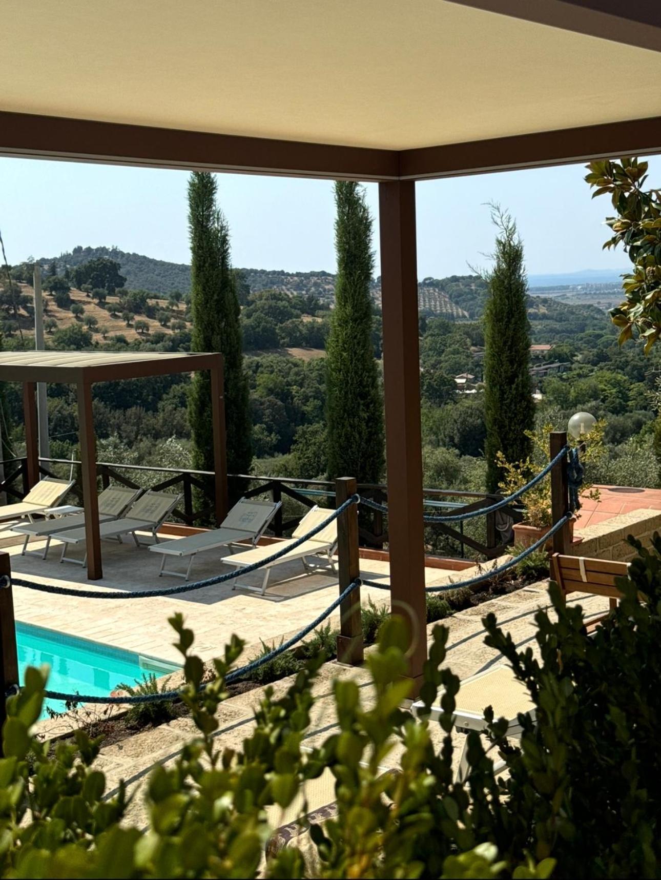 Madonna Del Poggio Cav Aparthotel Scarlino Exterior photo